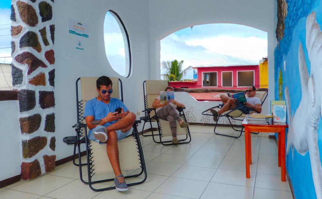 Hotel Coloma Galapagos Puerto Ayora  Exteriör bild